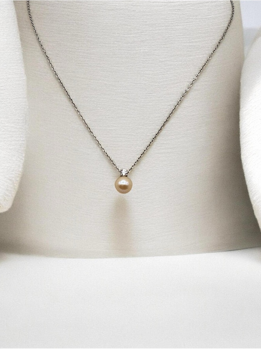 Classic Pearl Pendant Necklace - Cream Pearl on Silver Chain